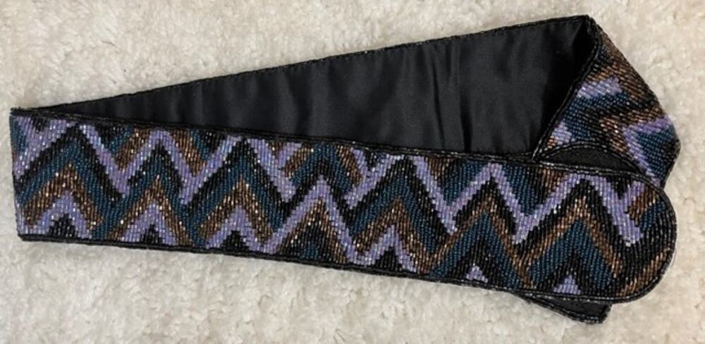 Vintage beaded belt length 33 inches closure hook and eye